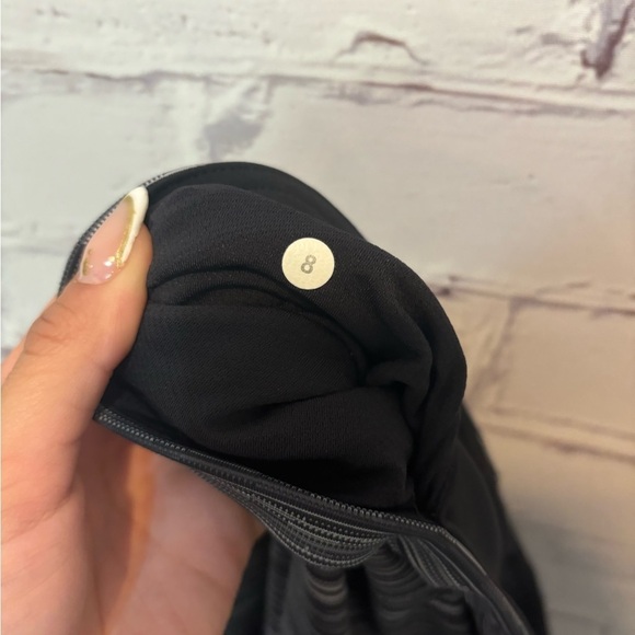 Lululemon Pace Rival Crop striped black and white- Size 8 - Picture 6 of 6